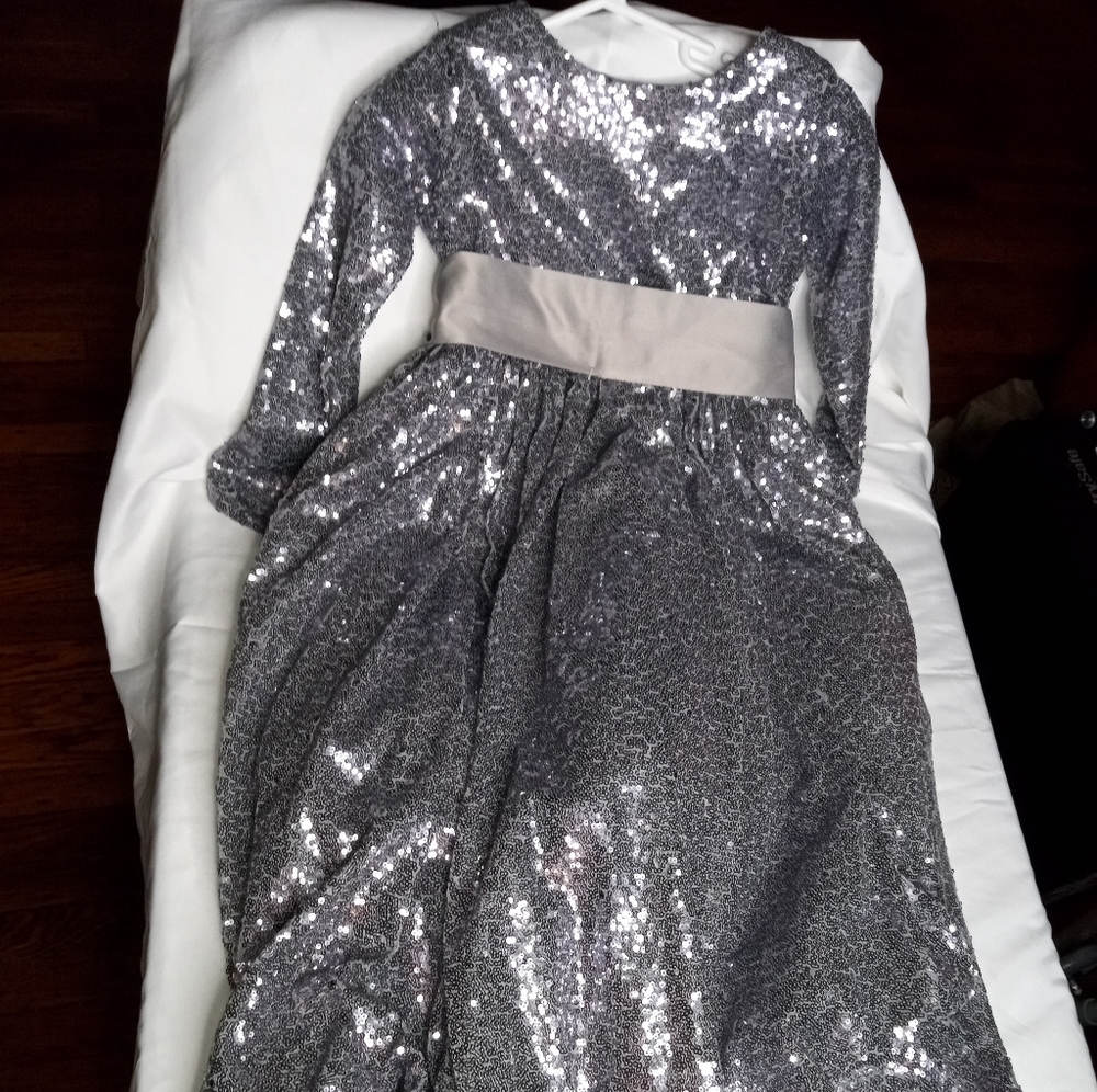 Girl dress size 5